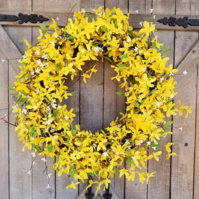 Yellow Front Door, Forsythia Wreath, Yellow Wreath, Yellow Door, Summer Front Door Wreath, Summer Door Wreaths, Spring Door Wreaths, Pretty Wreath, Summer Yellow