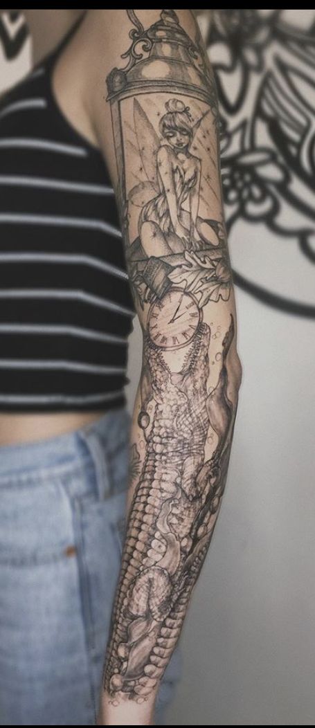 Peter Pan Tattoo Sleeve, Neverland Tattoo Ideas, Never Land Tattoo, Peter Pan Tattoo Ideas, Peter Pan Tattoos, Neverland Tattoo, Lost Boys Tattoo, Hook Movie, Peter Pan Tattoo