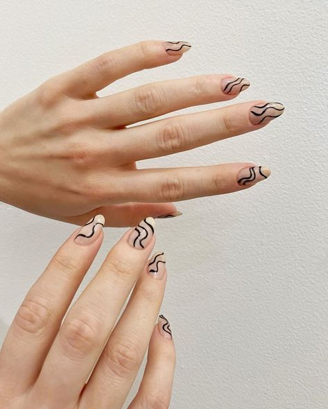 Nails Model, Queen Nails, Minimal Nails, Minimalist Nails, Fire Nails, Nail Art Hacks, Cool Nail Designs, Chic Nails, Swag Nails