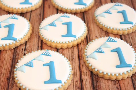 First birthday cookies~         By missbiscuit | Flickr - Photo Sharing! , Blue number, round Number Cookies, Birthday Biscuits, First Birthday Cookies, Monogram Cookies, Sugar Cookie Royal Icing, Iced Biscuits, Sugar Cookie Designs, Pretty Cookies, Baby Cookies