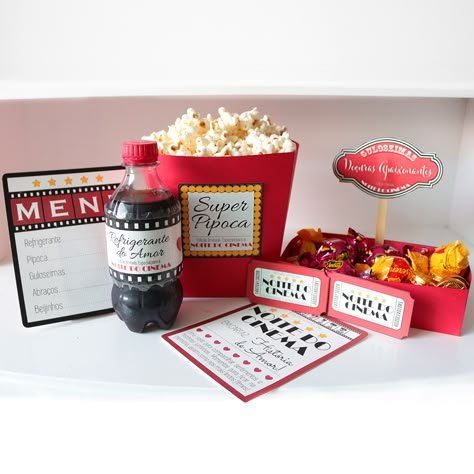 Cinema em casa a dois Romantic Dinner Decoration, Romantic Room Surprise, Cinema Party, Movie Night Theme, Home Wall Painting, Dyi Gifts, Cute Date Ideas, Sweet Night, Dinner Decoration