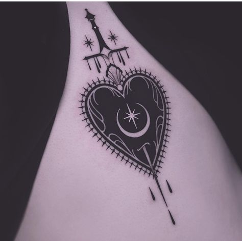 Hermit Tattoo, Goth Tattoo Ideas, Tattoo Doodles, Vampire Tattoo, Crystal Tattoo, Tattoo Apprenticeship, Goth Tattoo, Fantasy Tattoos, Chest Tattoos For Women