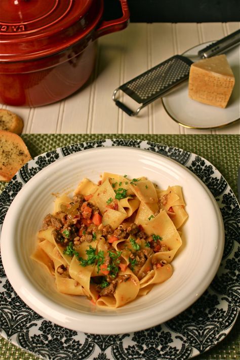 Alice Waters Bolognese Sauce 2V Meat Sauces, Alice Waters, Pappardelle Pasta, Lake Lure, Eat Beef, Sunday Suppers, Bolognese Sauce, Simple Food, Gnocchi Recipes