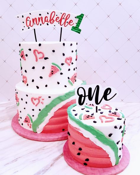 Watermelon Theme Cake, Birthday Cake Watermelon, Watermelon Smash Cake First Birthdays, Watermelon Themed First Birthday Cake, Watermelon Themed First Birthday Food, Watermelon Cake, Watermelon Party, Specialty Cakes, Baby First Birthday