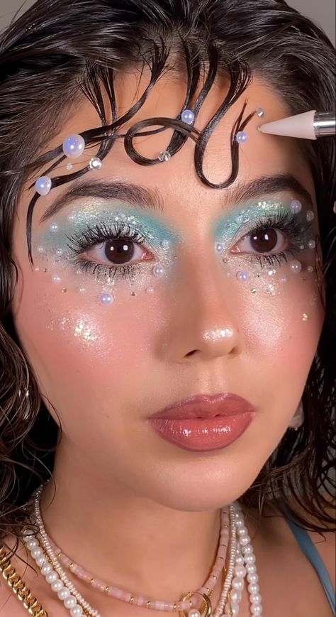 Makeup Ideas Mermaid, Mermaid Make Up Aesthetic, Underwater Eye Makeup, Mermaid Fishnet Makeup, Water Element Makeup Looks, Mermaid Skin Makeup, Watery Makeup Look, Chappel Roan Mermaid Outfit, Air Fairy Makeup