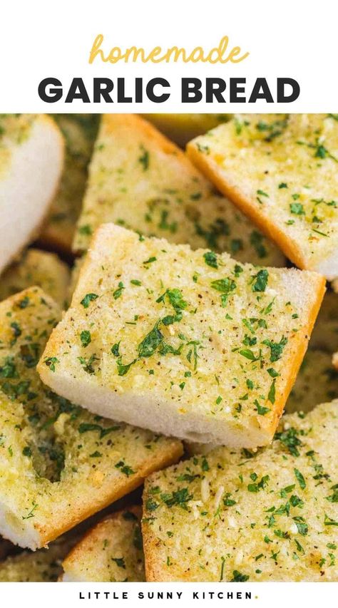 Garlic Bread Spread, Homemade Garlic Bread Recipe, Make Garlic Bread, Garlic Spread, Homemade Garlic Bread, Garlic Bread Recipe, Spread Recipes, Bread Recipes Homemade, Roasted Garlic