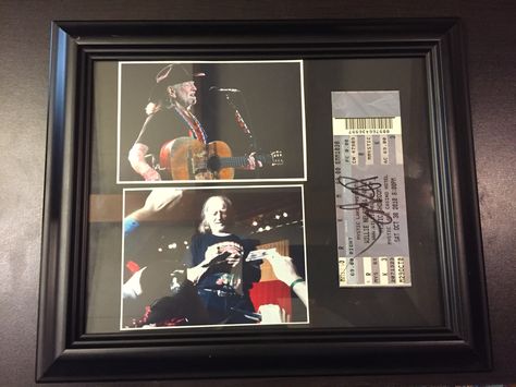 Autographed concert ticket framed display. 8x10 picture frame.   Upper left: A photo taken by a local publication at the performance I attended.  Lower left: A photo I took of Mr. Nelson signing my concert ticket.  Right: The autographed ticket. Willie signed it upside down, which is why I opted to mount it vertically.   The background is black poster board. I taped the photos directly to the poster board, but used mounting corners for the ticket. Autograph Display Ideas, Concert Frame Ideas, Concert Tickets Display, Concert Ticket Frame Display, Concert Ticket Display Wall Art, Display Ticket Stubs, Concert Ticket Display, Ticket Display, Black Poster