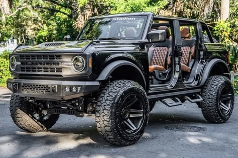 Bronco Raptor Black, Bronco Concept, Bronco Car, Bronco Raptor, Bronco Truck, American Pickup Trucks, New Bronco, Classic Ford Broncos, Ford Broncos