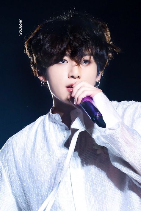 Jungkook's New Cover Of George’s “Look At Me” Is Too Beautiful For This World Jungkook Angel, On Stage, Angel, Bts, Hair, White, Black