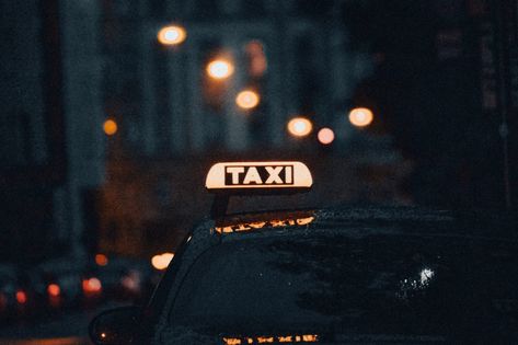 black car on road during night time photo – Free Stuttgart Image on Unsplash Taxi Aesthetic Night, Taxi Aesthetic, Car On Road, Melbourne Airport, Stuttgart Germany, Night Driving, Time Photo, Taxi Service, Black Car