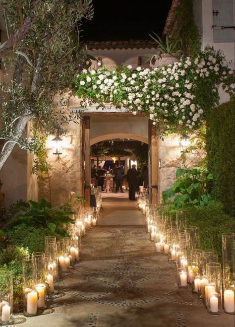 Romantic Wedding Ideas, Decorations On A Budget, Dream Wedding Reception, Rustic Wedding Decorations, Wedding Decorations On A Budget, Dream Wedding Decorations, Tuscan Wedding, Dream Wedding Venues, Outdoor Wedding Decorations