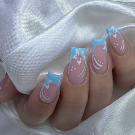 Pink Blue Nails Aesthetic, Short Nails Acrylic Flowers, Blue Almond Summer Nails, Short Nails Acrylic Summer 2024, Summer Nail 2024 Trends Blue, Summer Nails Blue And Pink, Blue Holiday Nails Summer, Summer Nails Inspo 2024 Short, Unique Acrylic Nails 2024