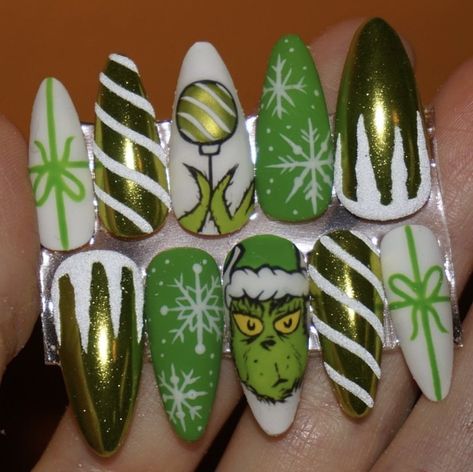 Grinch Nails, Cartoon Nail Designs, Artist Ideas, Horror Nails, Pedicure Designs Toenails, Holiday Nails Winter, Fancy Nail Art, Long Acrylic Nail Designs, Holiday Nail Designs