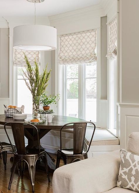 Bay Window Breakfast Nook - Transitional - Dining Room Breakfast Nook Ideas Bay Window, Breakfast Nook Bay Window, Bay Window Breakfast Nook, Breakfast Nook Curtains, Stephanie Sabbe, Casa Rock, Bay Window Benches, Corner Window Treatments, Bay Window Treatments