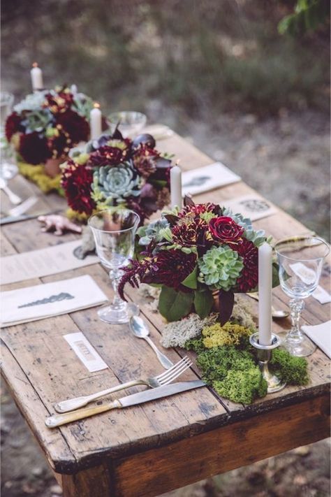 Rustic Wedding Table Setting, Succulent Wedding Centerpieces, Outdoor Dinner Party, Fall Garden Wedding, Tafel Decor, Flowers And Greenery, Succulent Centerpieces, Rustic Wedding Table, Outdoor Dinner