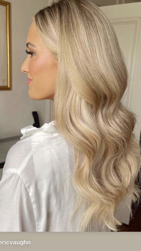 Emily Travis Wedding Hair, Fitted Wedding Dress With Removable Sleeves, Middle Part Bridal Hair With Veil, Bride Hollywood Curls, Elegant Blonde Hairstyles, Long Waves Wedding Hair, Blonde Wedding Hair Down With Veil, Hollywood Curls Blonde, Wedding Hair With Volume