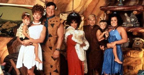 Flintstones Movie, Elizabeth Perkins, Rick Moranis, Wilma Flintstone, Rosie Odonnell, John Goodman, Fred Flintstone, Seth Macfarlane, The Flintstones