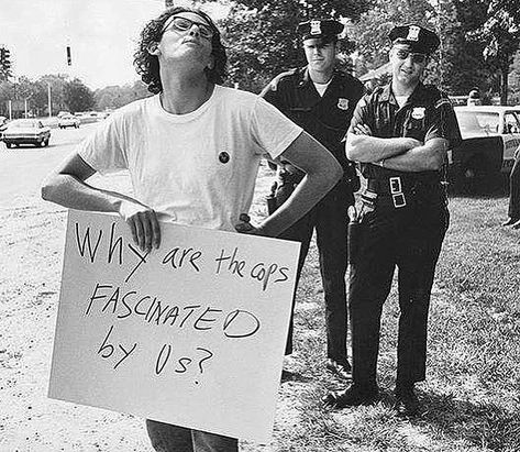 Gay History, Lgbt History, Losing Faith In Humanity, Protest Signs, Photo C, Lgbt Rights, Smash The Patriarchy, Banned Books, Guy Drawing