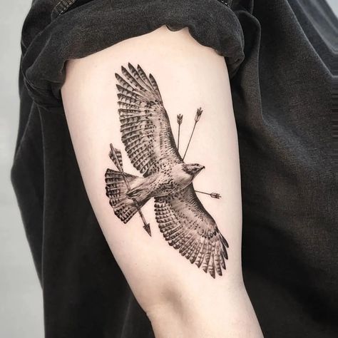 Eagle Tattoo Forearm, Microrealism Tattoo, Bald Eagle Tattoos, Falcon Tattoo, Traditional Eagle Tattoo, Animal Tattoos For Women, Hawk Tattoo, Cute Cat Tattoo, Christian Sleeve Tattoo