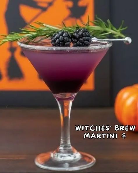 Witches' Brew Martini Recipe: Perfect Halloween Cocktail - RecipeStrip Halloween Martini Recipes, Halloween Martini, Martini Recipes Vodka, Halloween Drinks Alcohol, Martinis Drinks, Specialty Drinks, Halloween Foods, Halloween Cocktail, Martini Bar