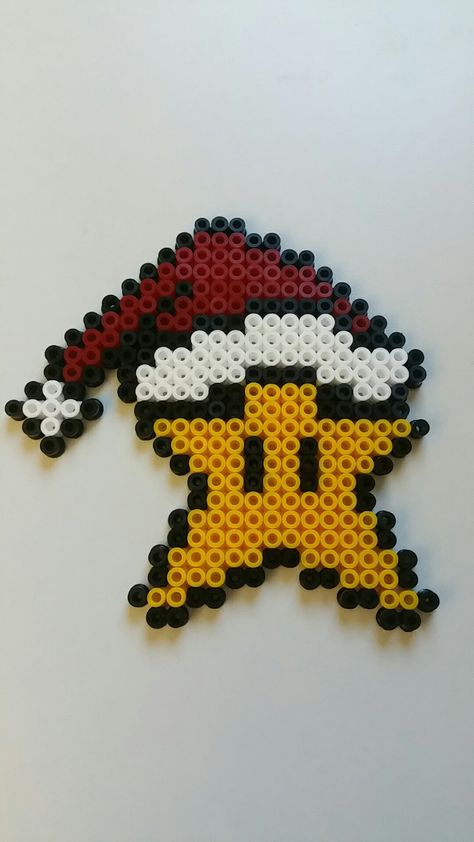 Mario Star Perler Bead Patterns, Peler Beads Christmas, Christmas Iron Beads, Christmas Hama Beads, Mario Christmas, Hama Beads Christmas, Melty Bead Designs, Pokemon Cross Stitch Patterns, Perler Bead Mario