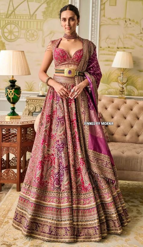 Tarun Tahiliani Bridal, Best Indian Wedding Dresses, Long Blouse Designs, Lehenga Pattern, Wedding Outfits For Women, Latest Bridal Lehenga, Wedding Lehenga Designs, Indian Bride Outfits, Traditional Indian Dress