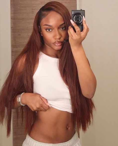 We’re all used to seeing Ayra Starr in front of the camera—who knew she’d be just as iconic behind it? Ayra Starr, Body Tea, Fan Picture, Music Artists, Diva, Musician, Hairstyles, Actresses, Tea