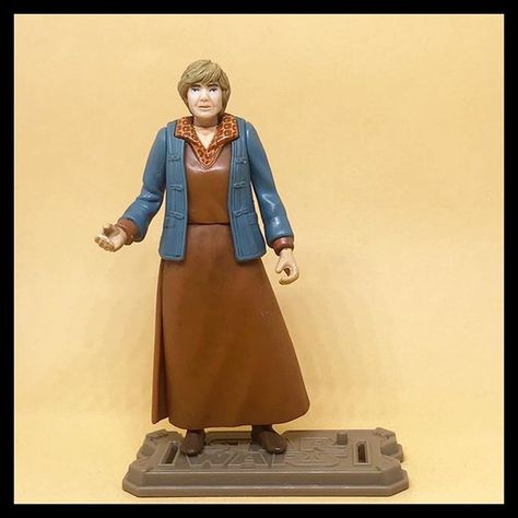 Aunt Beru, Star Wars Figures, Star Wars Action Figures, A New Hope, New Hope, Bad Guy, Vintage Toys, Nun Dress, A Good Man