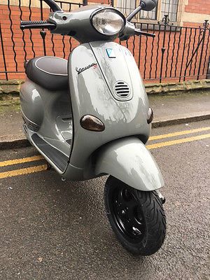 BESPOKE ONE OF A KIND PIAGGIO VESPA ET4 125 SCOOTER CUSTOM AUDI GREY  2004 Audi Grey, Vespa Tuning, Vespa Et2, Custom Audi, Vespa 50 Special, Vespa Custom, Vespa Et4, 125 Scooter, 125cc Scooter