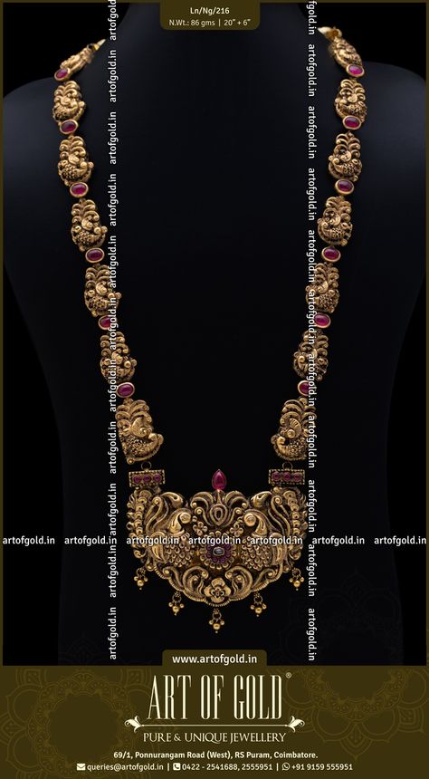 A mesmerisingly beautiful Nagas Haram in just 86 grams without any deities. Nakashi Jewellery Indian Jewelry, Temple Jewelry Necklace, Gold Temple Jewellery, Neck Pieces Jewelry, Indian Bridal Jewelry Sets, Antique Jewellery Designs, Gold Jewelry Simple Necklace, Handmade Gold Jewellery, Jewelry Set Design