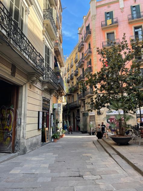 flats in barcelona, near the sea, sunny Barcelona Spain Aesthetic, Barcelona Streets, Spain Streets, Barcelona Pictures, Barcelona Aesthetic, Barcelona Street, Barcelona Spain Travel, Aesthetic Sea, Spain Aesthetic