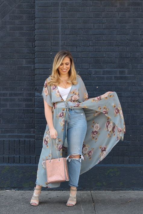 Sheer Kimono Outfit, Spring Outfits Plus Size, Best Mom Jeans, Kimono Plus Size, Casual Plus Size Outfits, Floral Duster, Zara Bag, Kimono Outfit, Plus Size Kimono