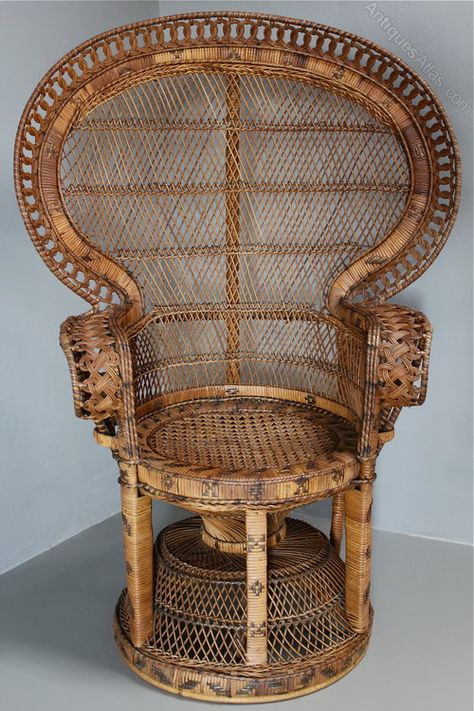 Antiques Atlas - 1960's Rattan Peacock Chair 1960s Armchair, Rattan Peacock Chair, Outdoor Wicker Rocking Chairs, Wicker Peacock Chair, Peacock Chairs, Space Saving Furniture Bedroom, King Chair, Fancy Chair, Old Wicker