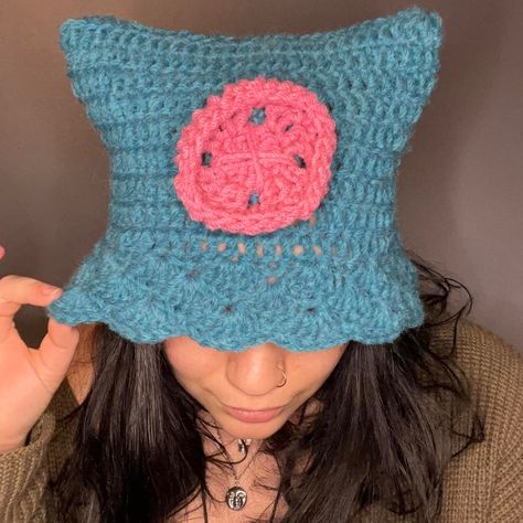 Goblin Core, Coraline, An Eye, Octopus, Crochet Hats, Hats, Crochet, Pink, Blue