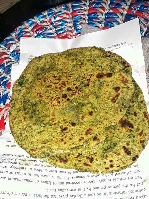 Methi Paratha, Broken Iphone Screen, Broken Iphone, Iphone Screen, Indian Food, Food Cravings, Indian Food Recipes, Screen, Iphone