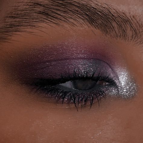 Smokey Eye With Purple Accent, Grey And Purple Eyeshadow, Deep Purple Smokey Eye, Deep Purple Eye Makeup, Grey Outfit Makeup Looks, Prom Makeup Purple And Silver, Jewel Tone Makeup Looks, Purple Looks Makeup, Smoky Purple Eye Makeup