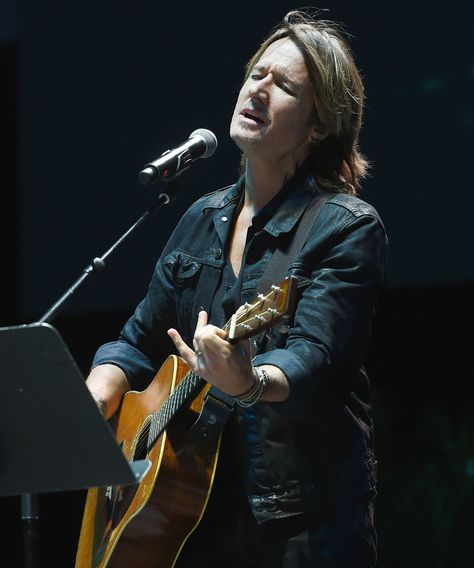 Keith Urban Leads Tributes as Country Stars Gather in Nashville in Wake of Las Vegas Shooting Charles Esten, Thunder From Down Under, Country Western Singers, Sunday Rose, Alison Krauss, Amy Grant, Vince Gill, Country Bands, Eldest Daughter