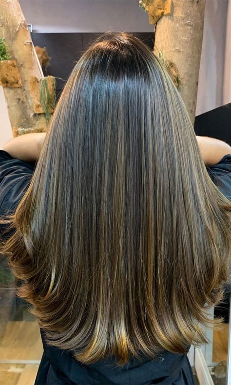 brown haircut, brown hair with highlights, brown hair , brunette hair, brown hair color ideas, brunette balayage, hair color, fall hair color ideas #fallhaircolor #haircolor #balayage Fall Balayage Brunette, Autumn Hair Colours, Fall Balayage, Balayage Straight Hair, Balayage Blond, Haircuts For Long Hair With Layers, Autumn Hair, Layered Bob Haircuts, Cute Autumn