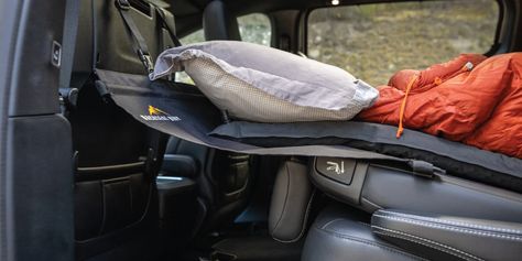 Car camping and adventure go hand in hand. The Backseat Bivy allows you to sleep well before enjoying the outdoors. With a very simple and quick installation, you can expand the space in your vehicle for better sleeping comfort. Camping Materials, Suv Camping, Car Camper, Camping Bed, Camping Games, Kids Seating, Recycled Polyester Fabric, Honda Fit, Camping Trailer