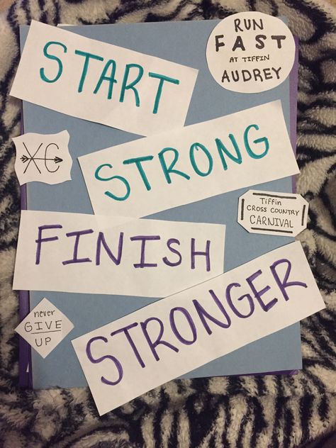 cute and easy poster design to do quickly Cross Country Gift Ideas, Cross Country Pictures, Team Poster Ideas, Cross Country Quotes, Cross Country Gift, High School Cross Country, School Spirit Posters, Easy Poster, Senior Posters