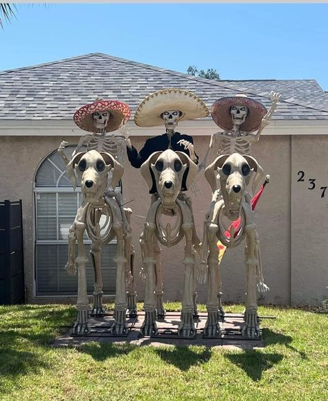 Haunted Book, Skeleton Ideas, Hay Bale Art, Halloween Yard Displays, Eric Olsen, The Three Amigos, Halloween Haunted House Decorations, Halloween Circus, Three Amigos