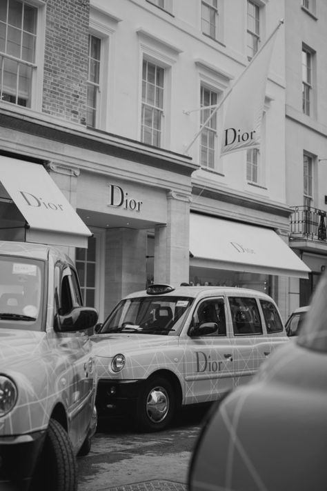 black and white vintage designer  aesthetic Dior Store, Dior Aesthetic, Wallpaper Estetika, Black And White Photo Wall, Boujee Aesthetic, Bedroom Wall Collage, Picture Collage Wall, Classy Aesthetic, Photo Wall Collage