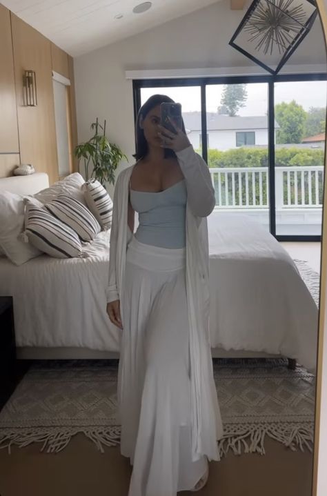 Catherine Mcbroom Outfits, Catherine Mcbroom, Catherine Paiz, Money Outfit, European Outfit, Classy Dresses, Future Style, Poses Photography, Fits Inspo