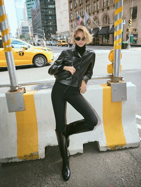 Massimo Dutti Brings Downtown Cool to Pre-Fall Style Cowboy Chic, Riding Boots Fashion, Chic Sunglasses, Ad Fashion, All Black Looks, Sporty And Rich, Slim Fit Trousers, Slim Fit Pants, Effortless Chic