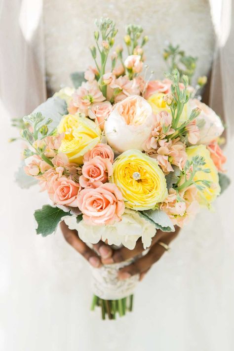 Tuscan Garden Wedding, Pink Yellow Weddings, Yellow Bridal Bouquets, Yellow Wedding Theme, Tuscan Garden, Yellow Bouquets, Yellow Wedding Flowers, Bridal Bouquet Flowers, Prom Flowers