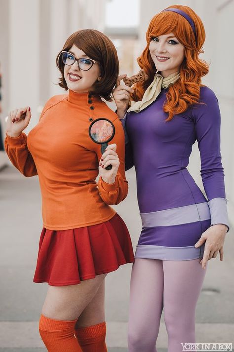 Daphne and Velma Cosplay | Cosplay woman, Sexy cosplay, Cosplay female Velma Cosplay, Daphne And Velma, Jessica Nigri, Comic Con Cosplay, Steampunk Cosplay, Halloween Costumes Friends, Amazing Cosplay, Cute Cosplay, Best Cosplay