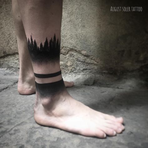 Ankle Band Tattoo, Bracelet Tattoo For Man, Ankle Tattoo Men, Leg Band Tattoos, Bracelet Tattoos, Band Tattoos For Men, Black Line Tattoo, Country Tattoos, Armband Tattoos