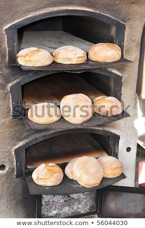 Banana Bread Muffin Recipe, Pizza Oven Outdoor Diy, Brick Oven Outdoor, Pizza Oven Outdoor Kitchen, Wood Fired Cooking, Stone Oven, Oven Outdoor, Bread Oven, Wood Oven