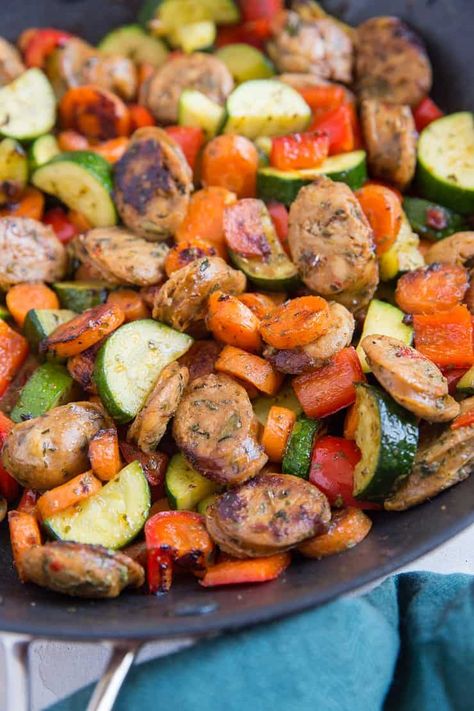 Paleo Weekly Meal Plan, Healthy Skillet Meals, Easy Gluten Free Dinner, Healthy Skillet, Sausage Skillet, Veggie Skillet, 20 Minute Dinners, Mild Italian Sausage, Veggie Bowl