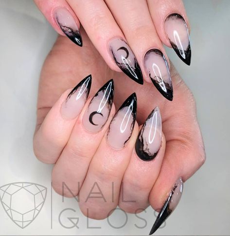 Ongles Goth, Witch Nails, Witchy Nails, Halloween Acrylic Nails, Gothic Nails, Goth Nails, Makijaż Smokey Eye, Halloween Nail Designs, Pretty Acrylic Nails